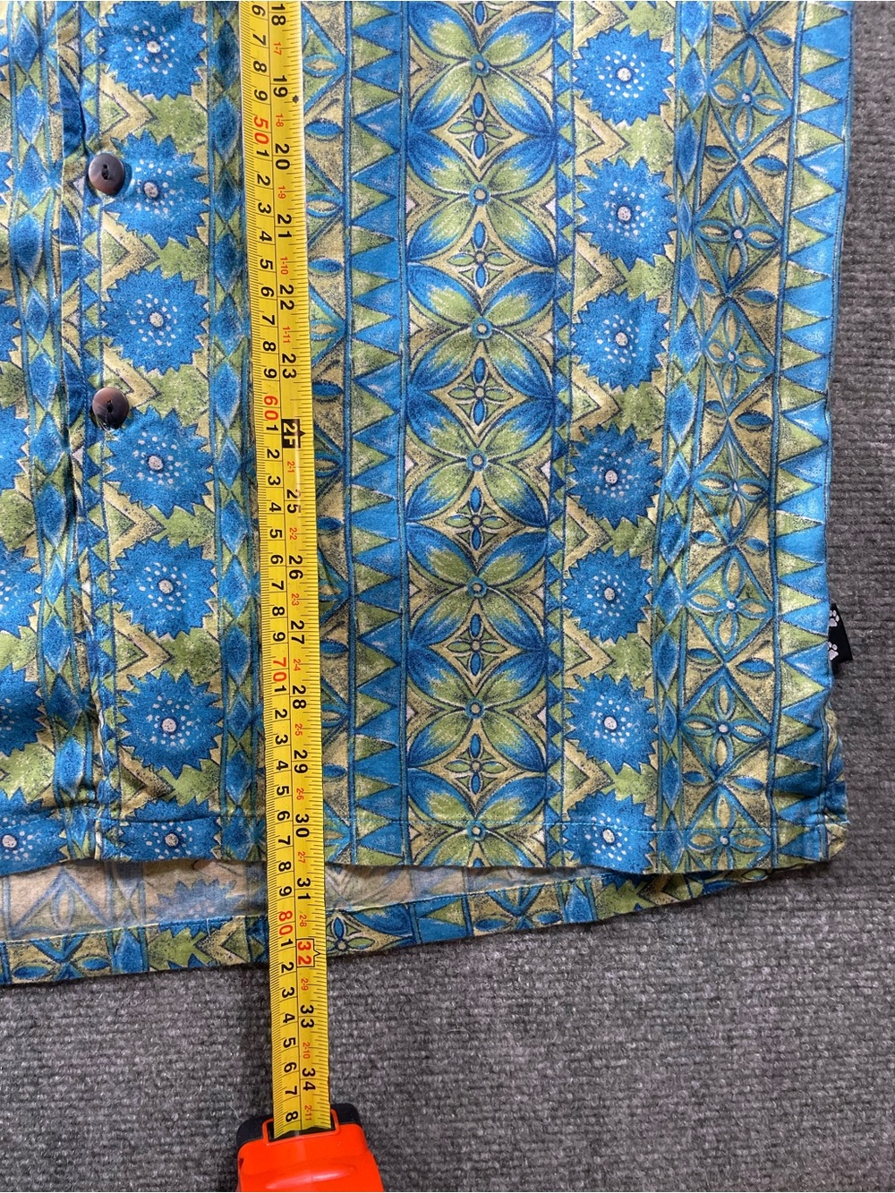 Men's Short-Sleeve Button-Down Shirt in Blue and Green floral Print - Picture 8 of 9